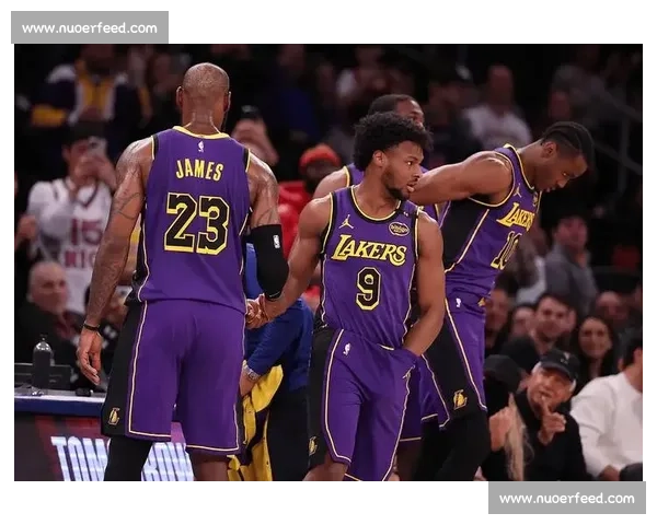 湖人火箭近期对决看点浓缩年轻冲击与老牌底蕴的正面对话焦点赛场 湖人火箭近期对决看点浓缩年轻冲击与老牌底蕴的正面对话焦点赛场